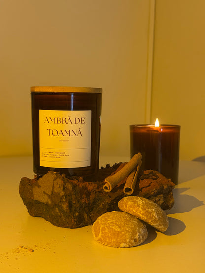 Ambrǎ de toamnǎ - lumânare parfumatǎ
