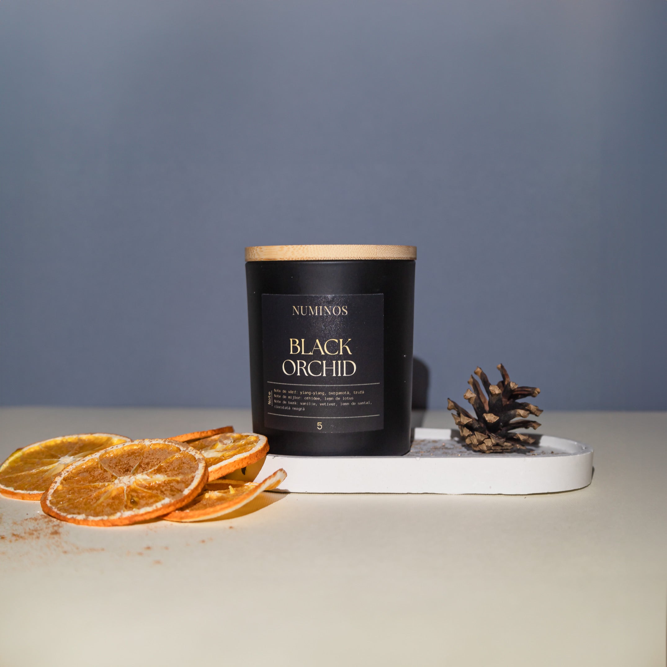 Lumânare parfumatǎ Black Orchid (Black Edition) – Numinos